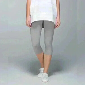 Lululemon Seamlessly Street Crop Heathered Medium Grey Size 4